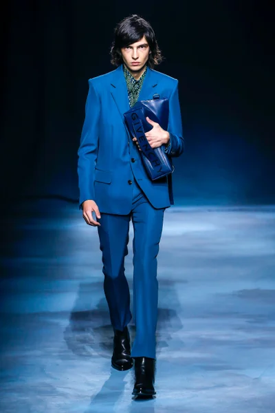 Look 40